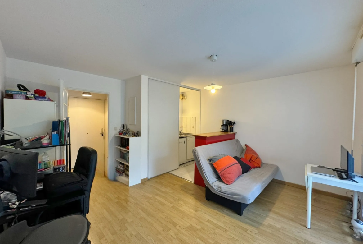 Studio Lumineux avec Balcon et Parking à Toulouse 