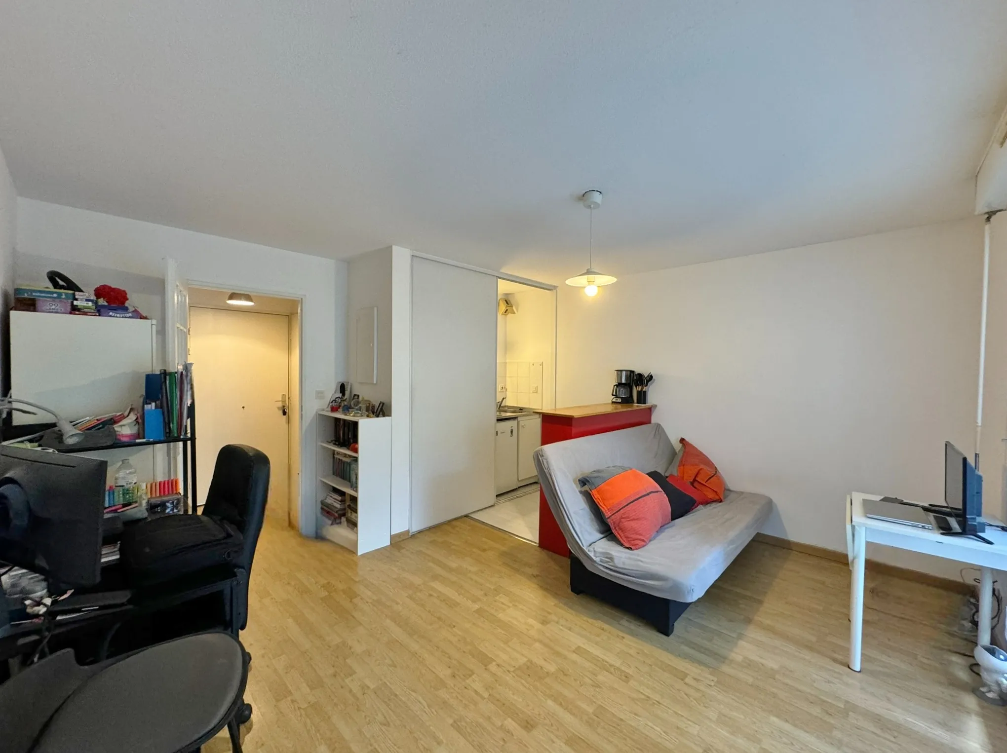 Studio Lumineux avec Balcon et Parking à Toulouse 