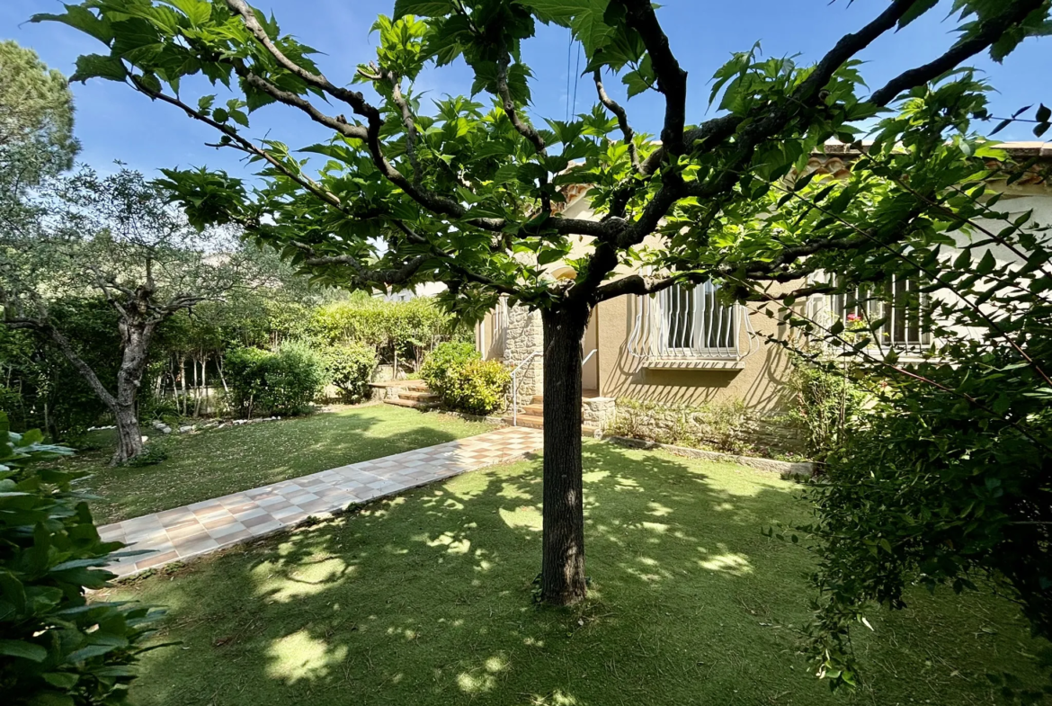 Villa de plain pied à Vaison la Romaine 