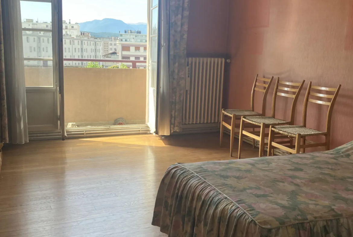 Appartement 3 pièces avec vue sud à Grenoble 