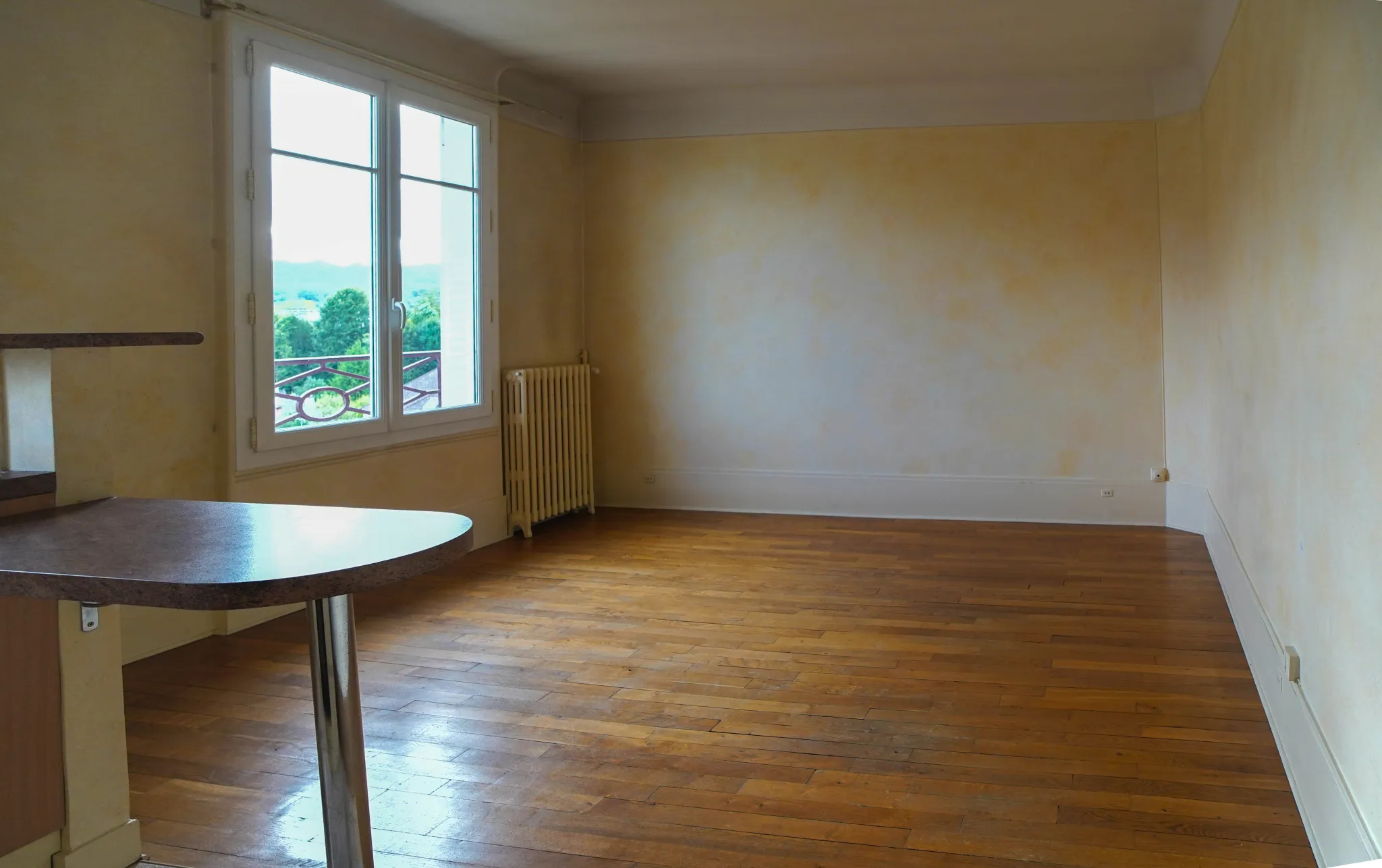 Appartement plein de charme à Chaville avec 1 chambre 