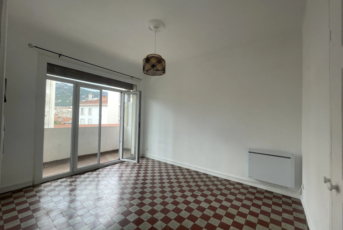 Appartement 2 pièces de 42m2 à Toulon Pont du Las 