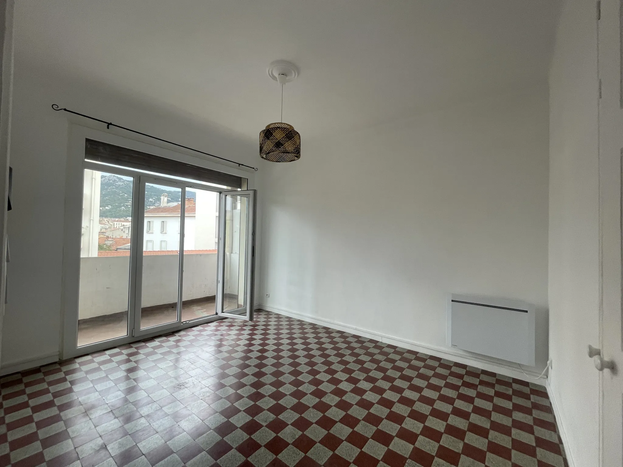 Appartement 2 pièces de 42m2 à Toulon Pont du Las 