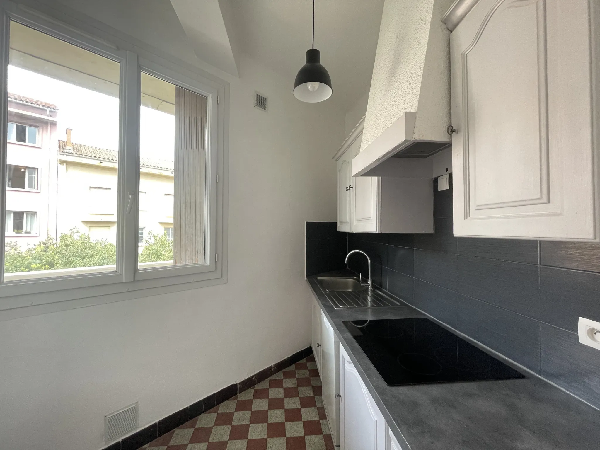 Appartement 2 pièces de 42m2 à Toulon Pont du Las 