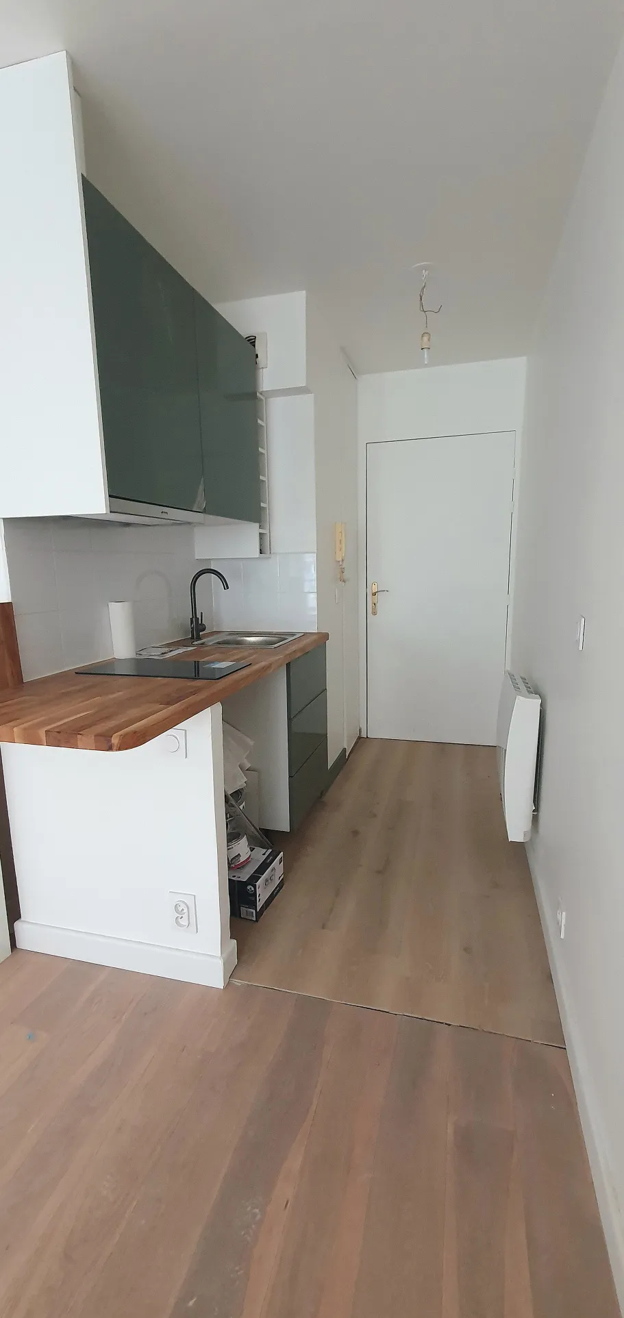 Studio rénové à vendre à Paris - 21,57 m2 