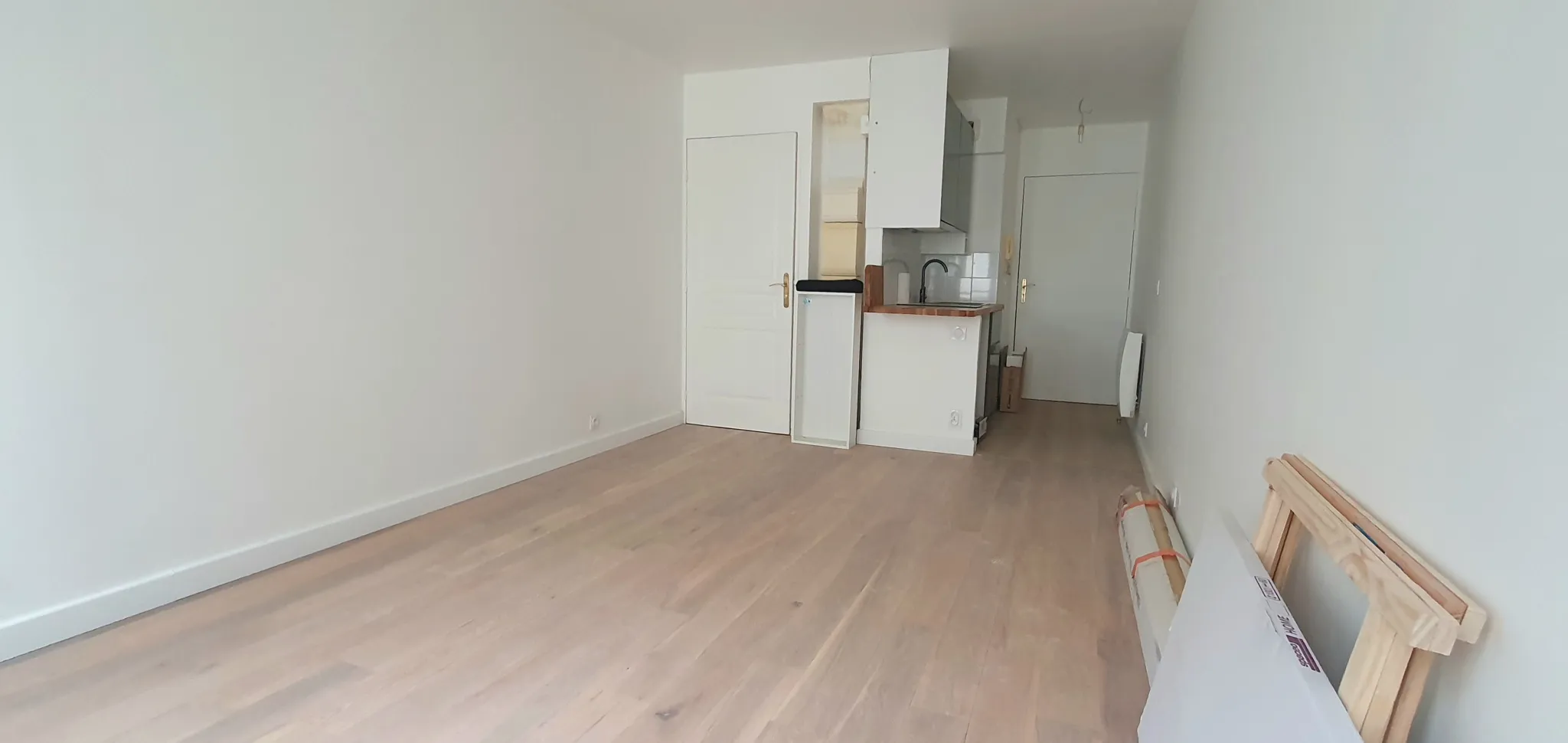 Studio rénové à vendre à Paris - 21,57 m2 