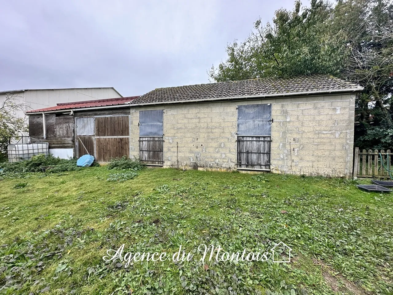 Pavillon à rafraîchir - Région Sergines 