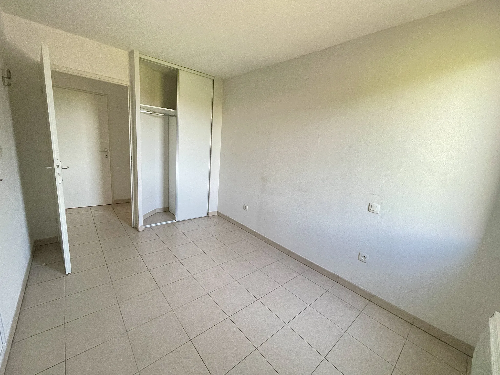 Appartement 3 chambres avec parking, idéal en Agde 