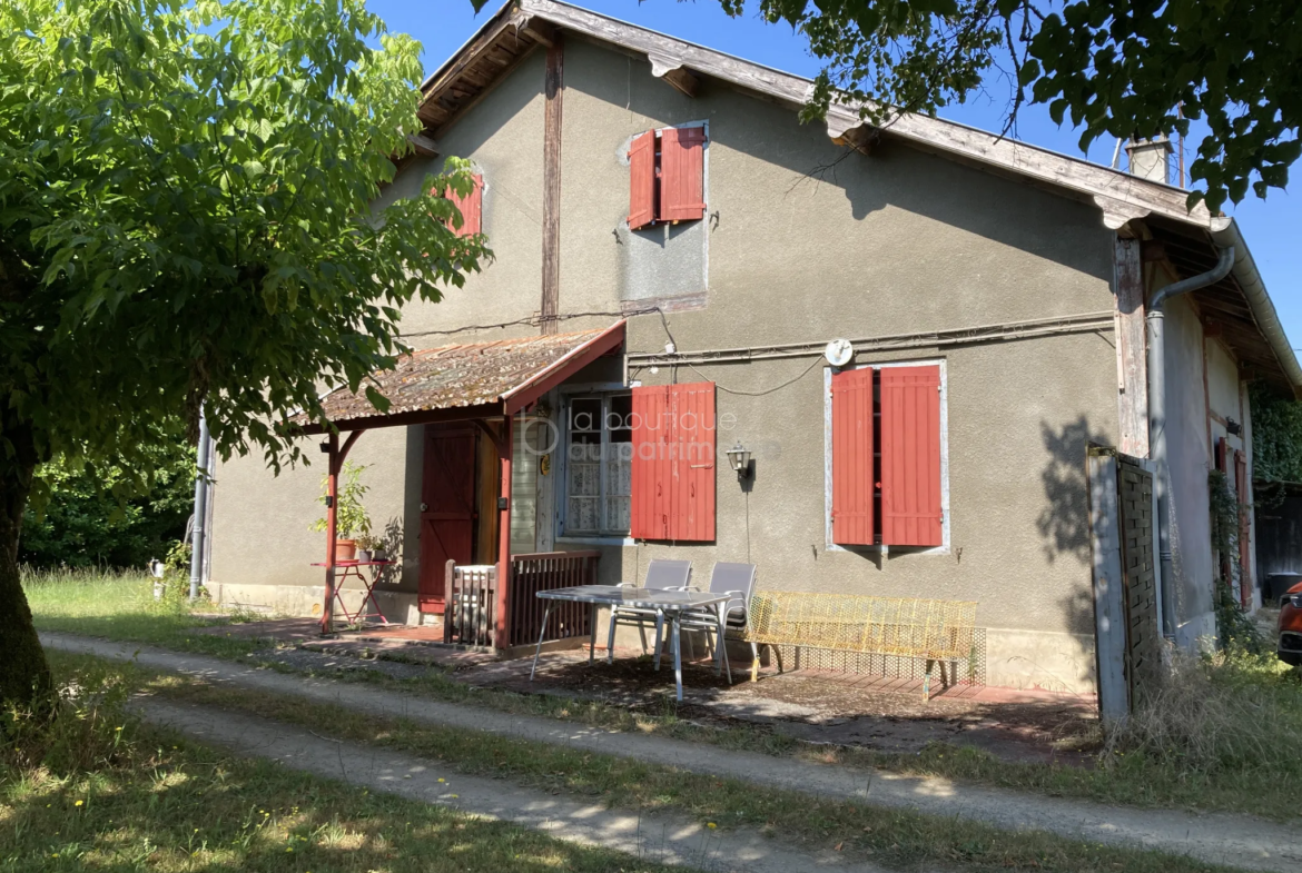 Maison atypique avec atelier attenant à Prechac 