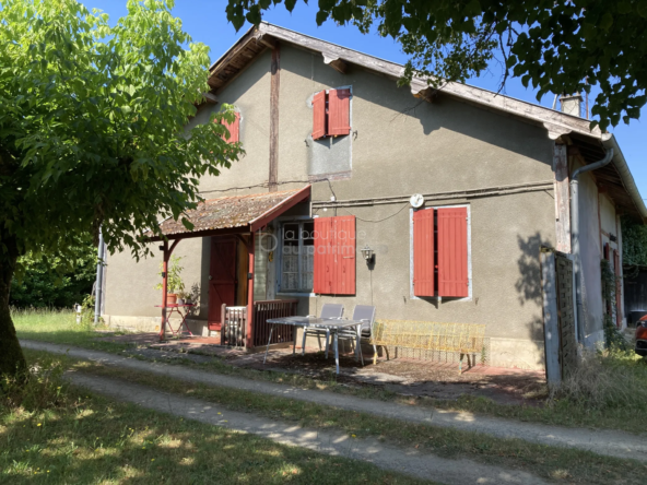 Maison atypique avec atelier attenant à Prechac