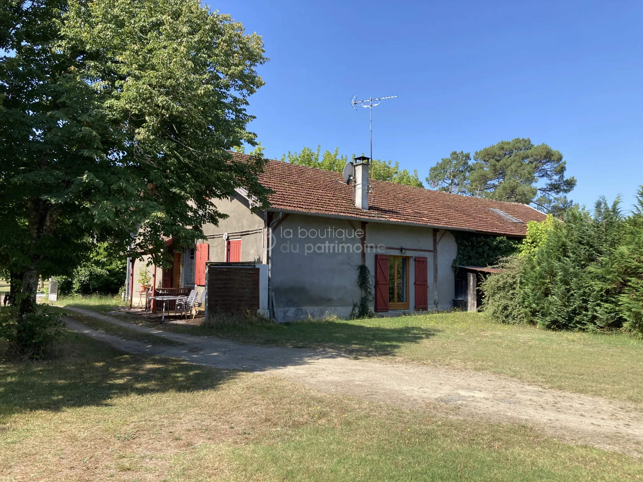 Maison atypique avec atelier attenant à Prechac 