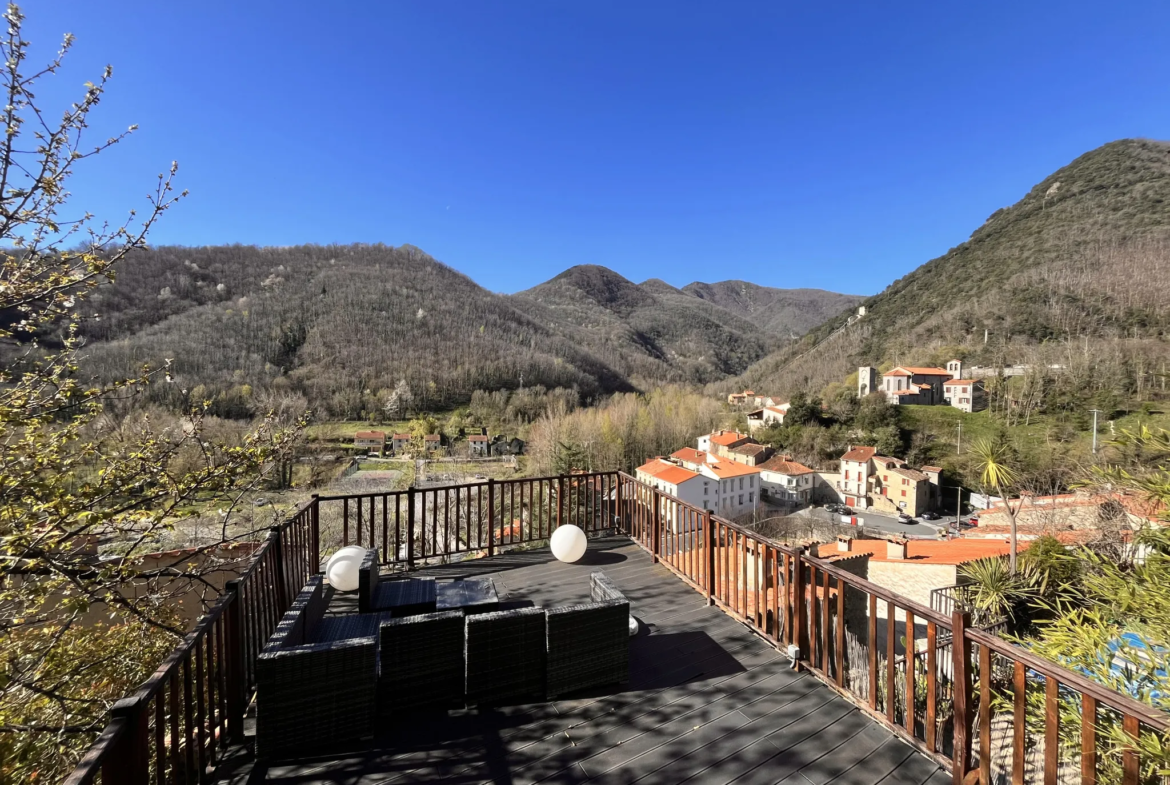 Maison de Village avec Piscine et Terrasses - Le Tech 66230 