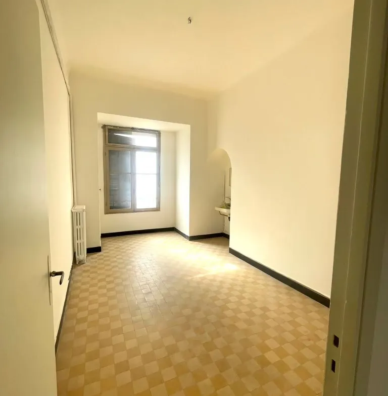 Bel appartement Hausmannien à Toulon - 96 m2 - Étage 2/2 