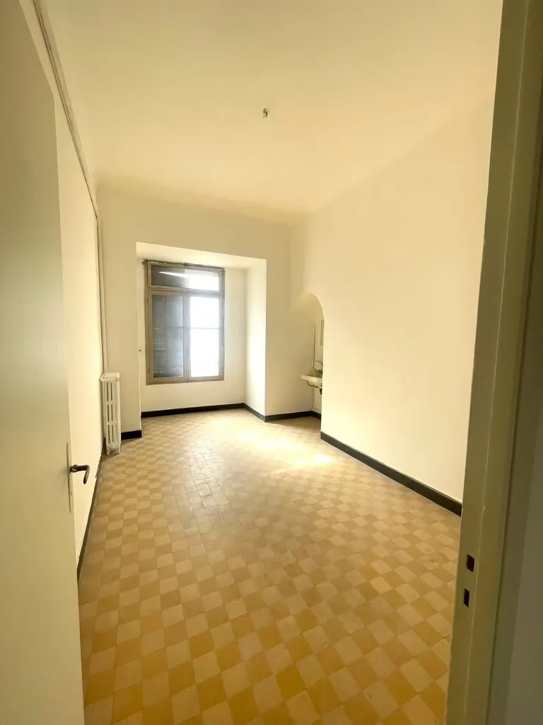 Bel appartement Hausmannien à Toulon - 96 m2 - Étage 2/2 