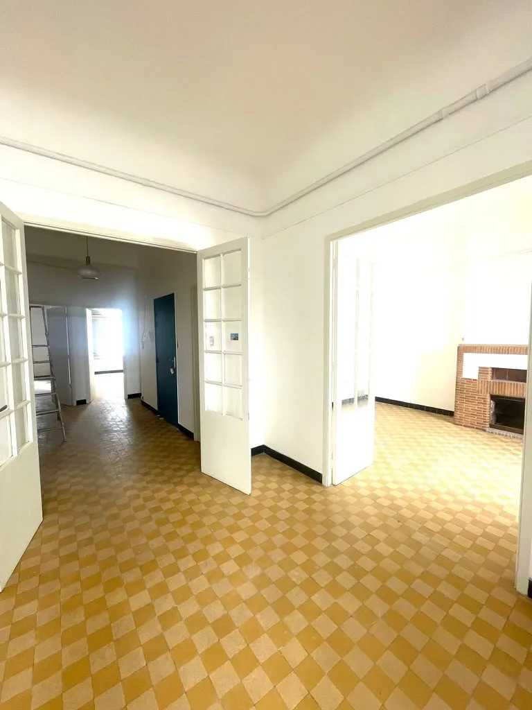 Bel appartement Hausmannien à Toulon - 96 m2 - Étage 2/2 