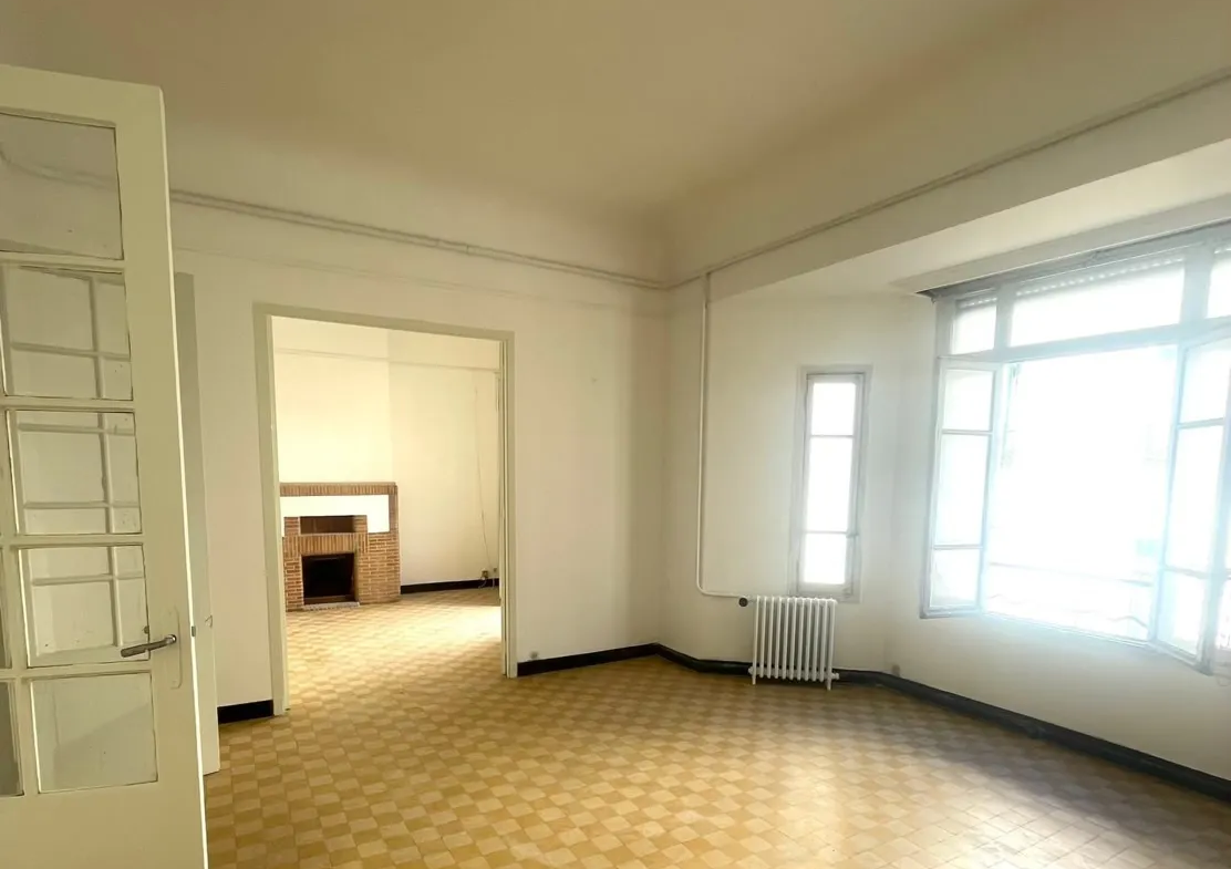 Bel appartement Hausmannien à Toulon - 96 m2 - Étage 2/2 