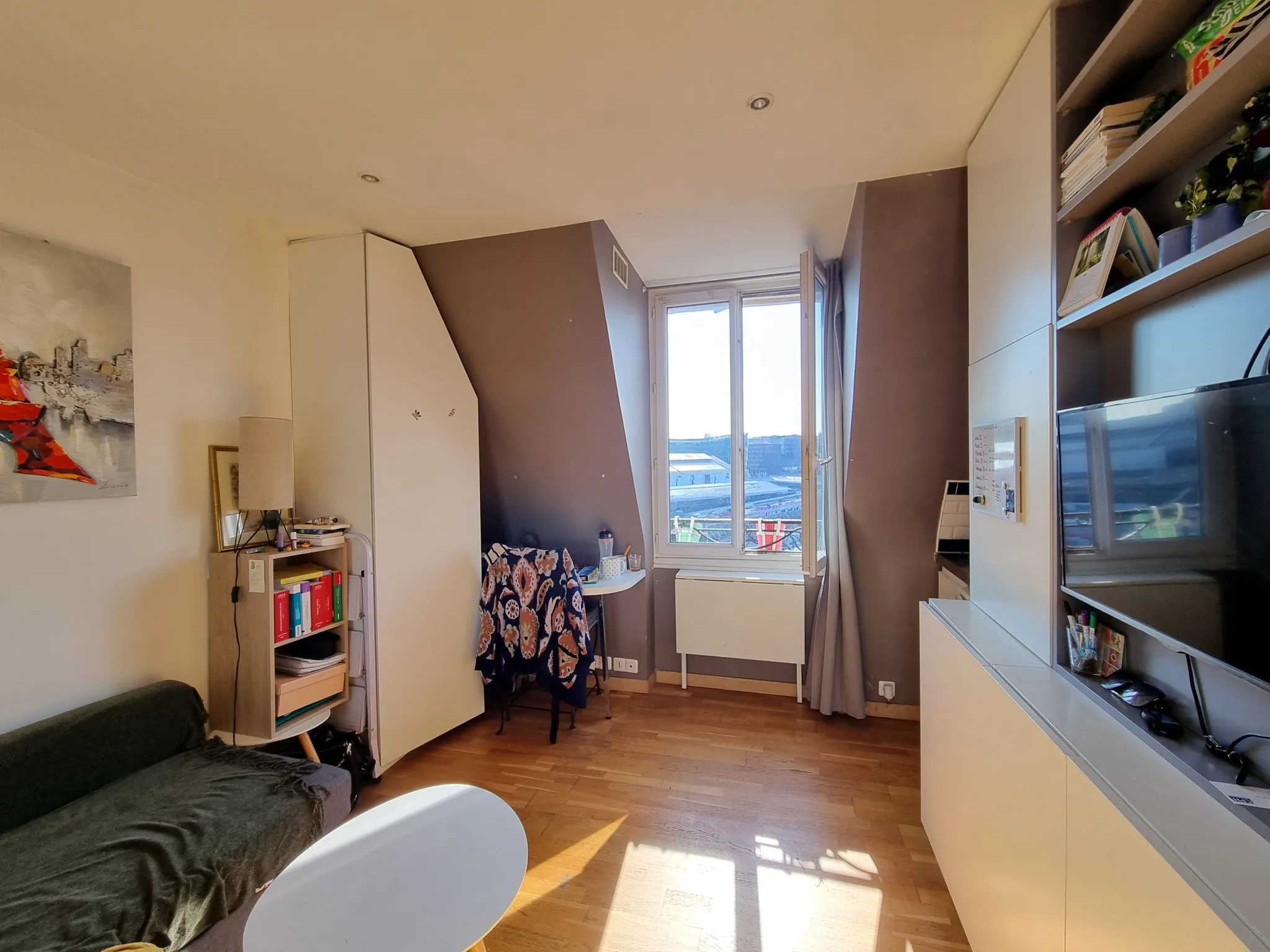 Charmant Studio avec Vue Dégagée à Paris 