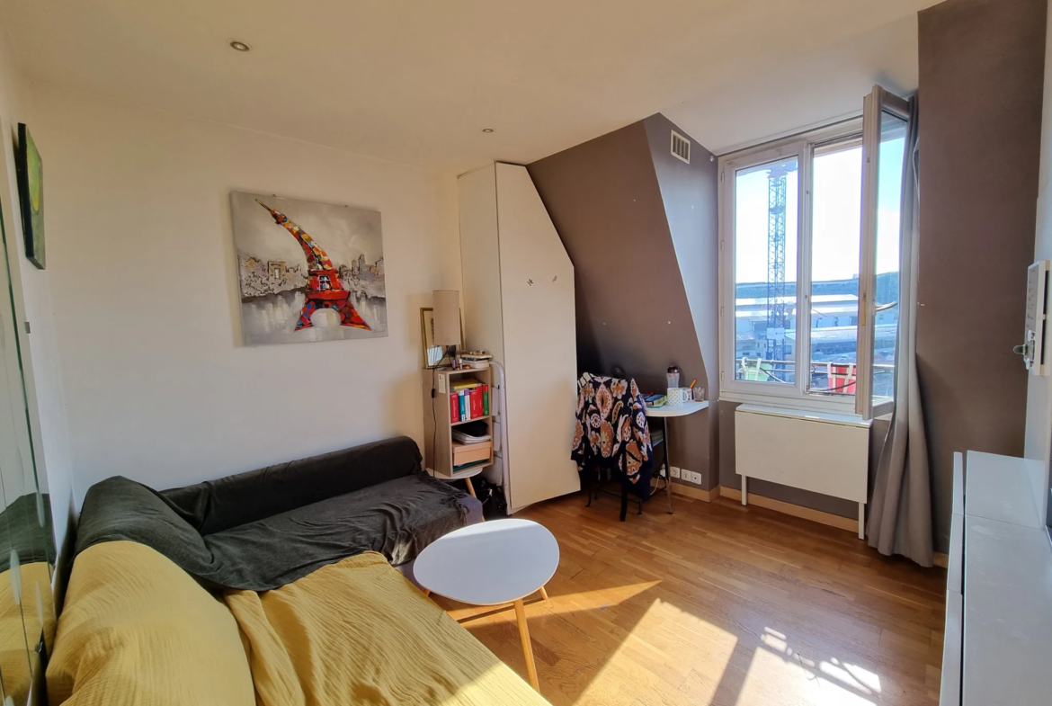 Charmant Studio avec Vue Dégagée à Paris 