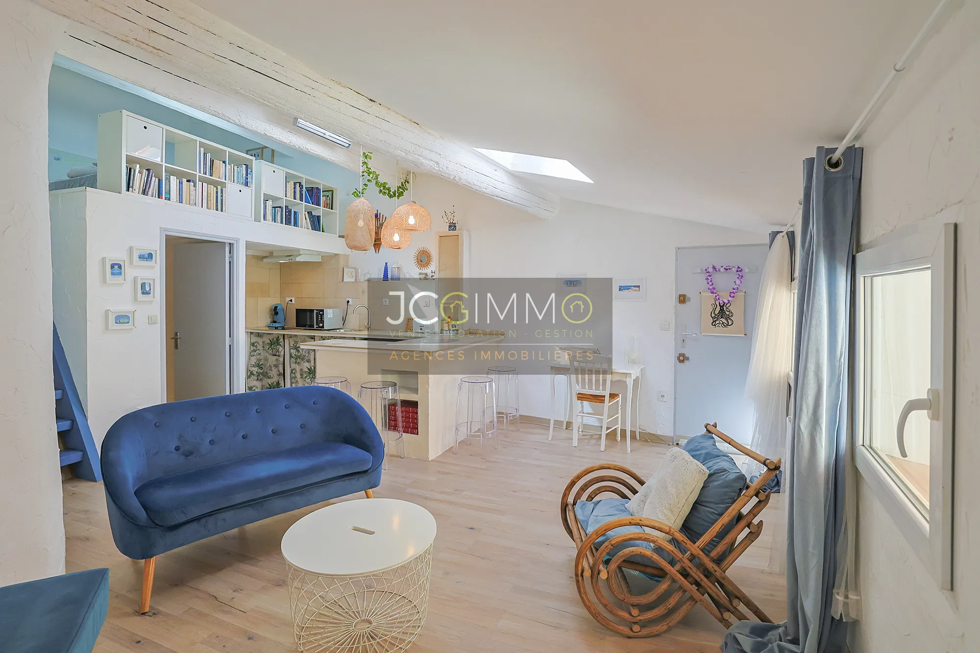 Appartement Lumineux de 43m2 avec Chambre en Mezzanine - Hyères 