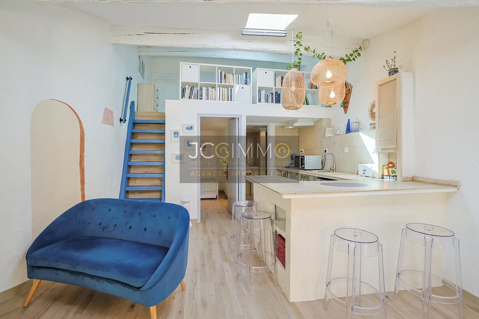 Appartement Lumineux de 43m2 avec Chambre en Mezzanine - Hyères 