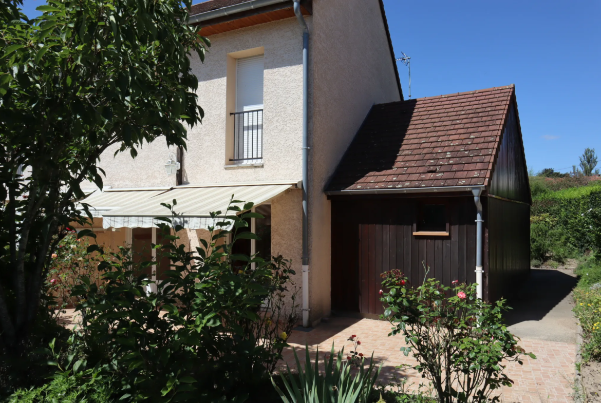 Maison de ville avec 2 chambres et terrasse - Quartier calme 