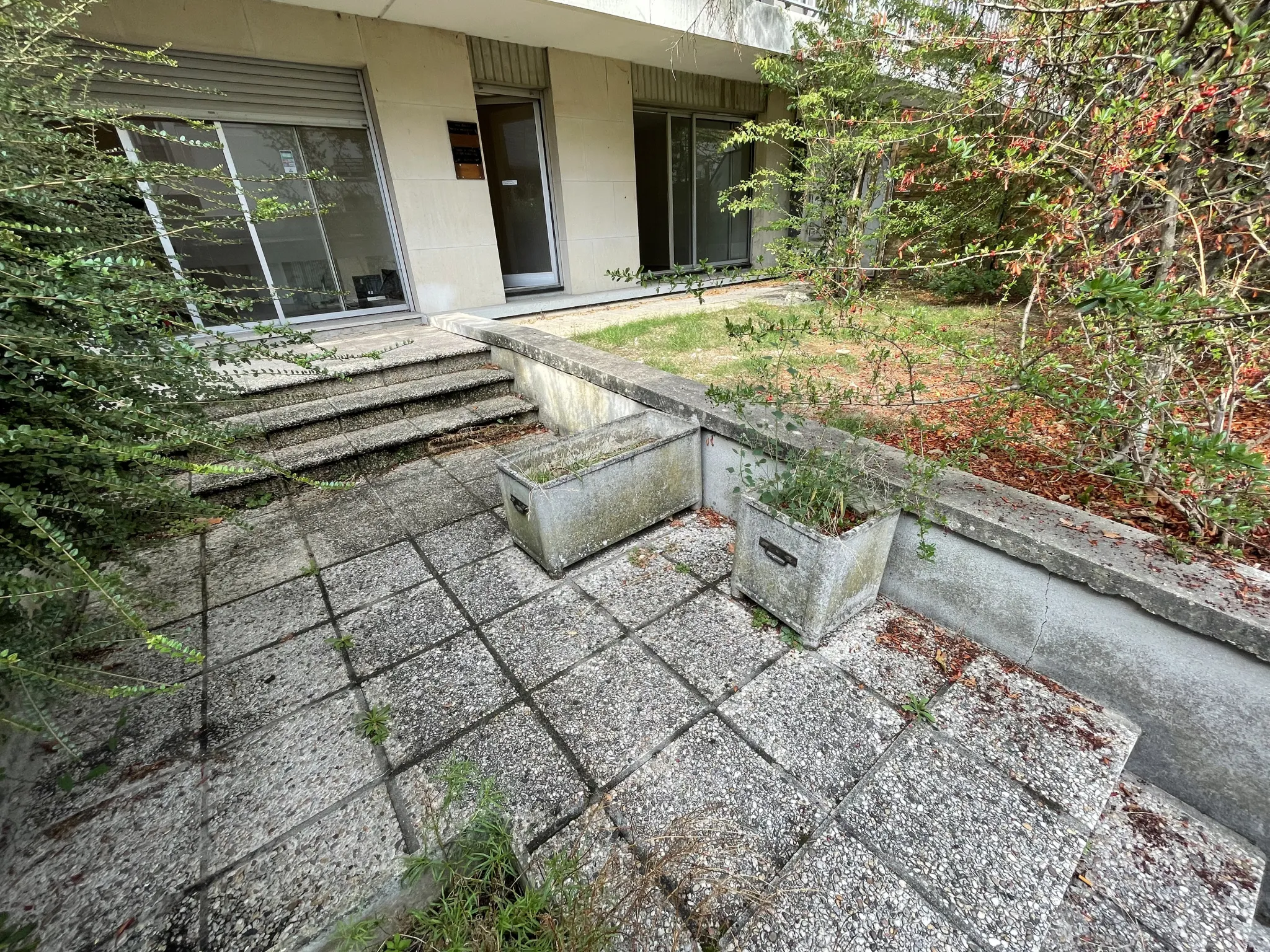 Bureau 3 pièces avec jardin privatif à Boissy-Saint-Léger 