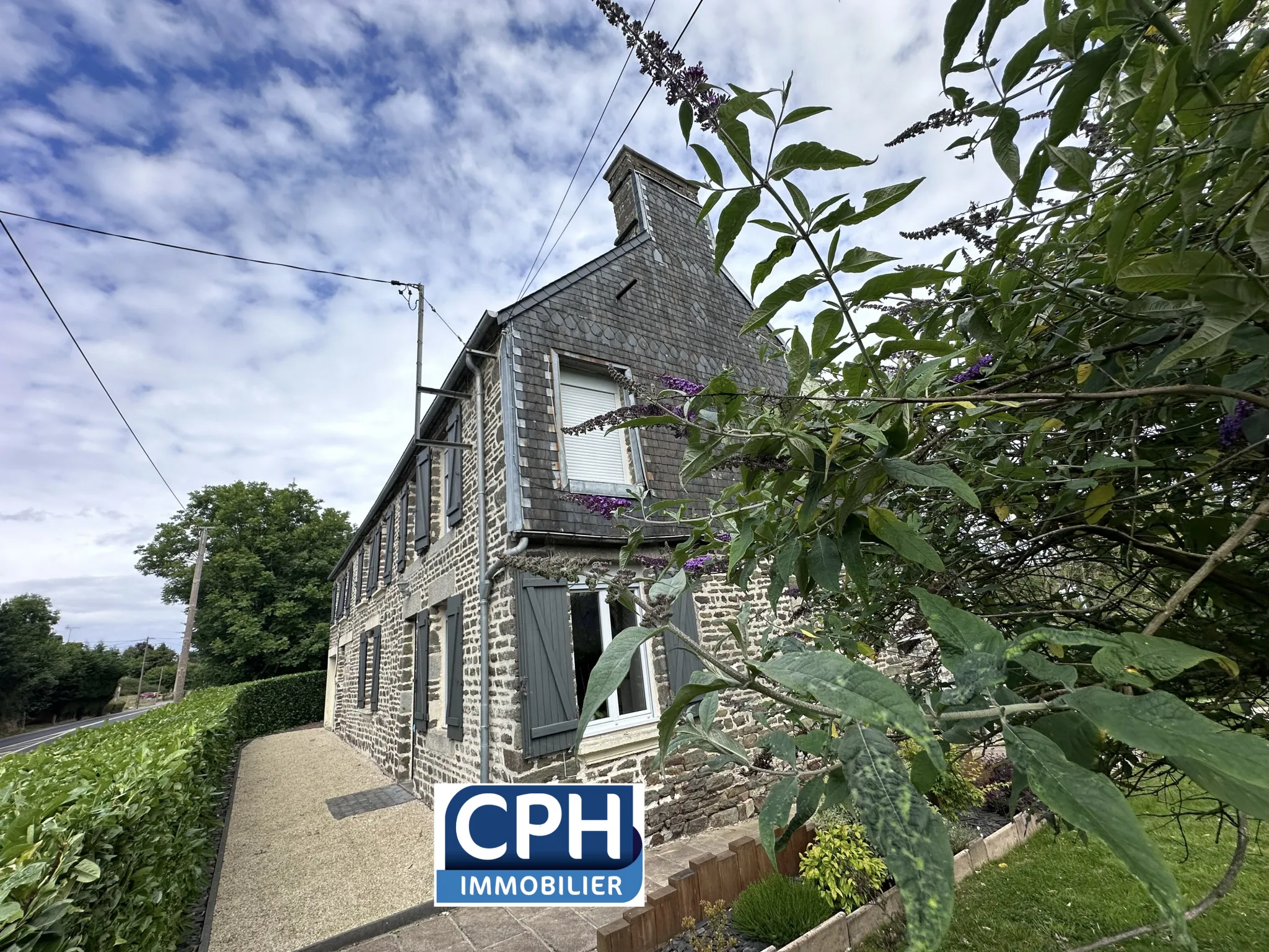 Longère en Pierres avec 4 Chambres à Souleuvre en Bocage 