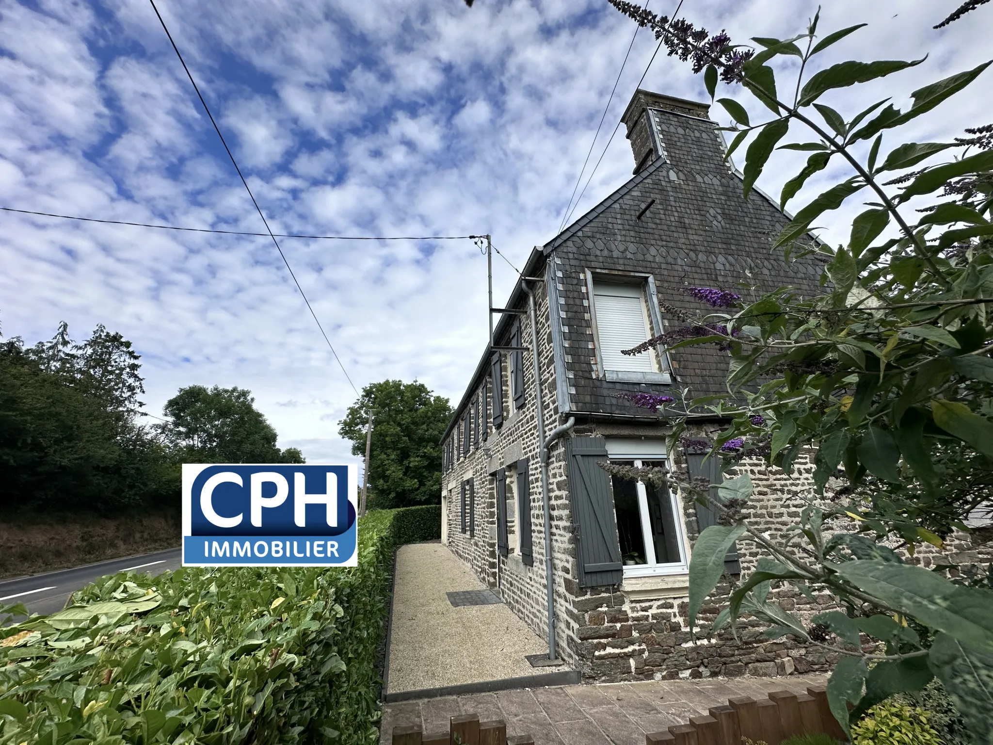 Longère en Pierres avec 4 Chambres à Souleuvre en Bocage 