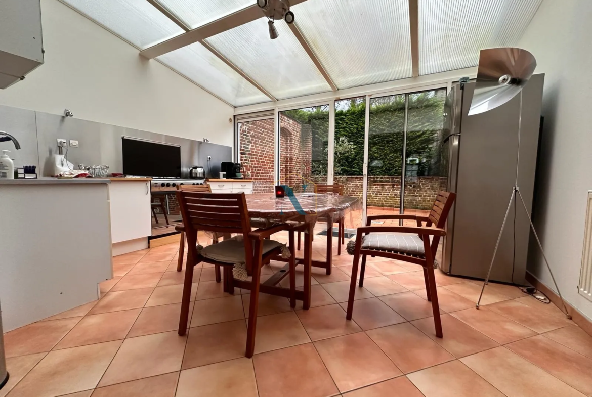 Maison rénovée avec charme à Lomme Bourg 