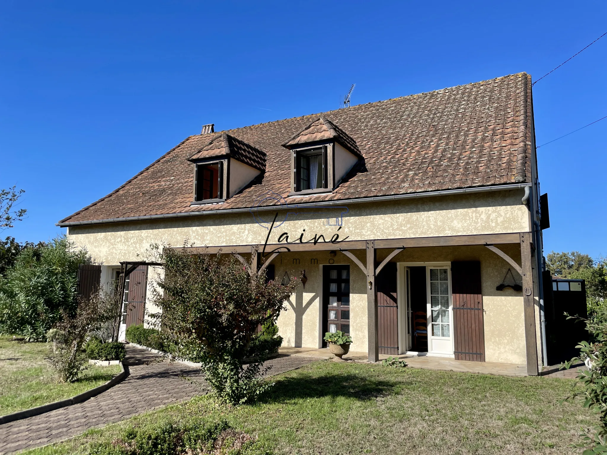 Grande maison lumineuse de 193 m2 à Prigonrieux 