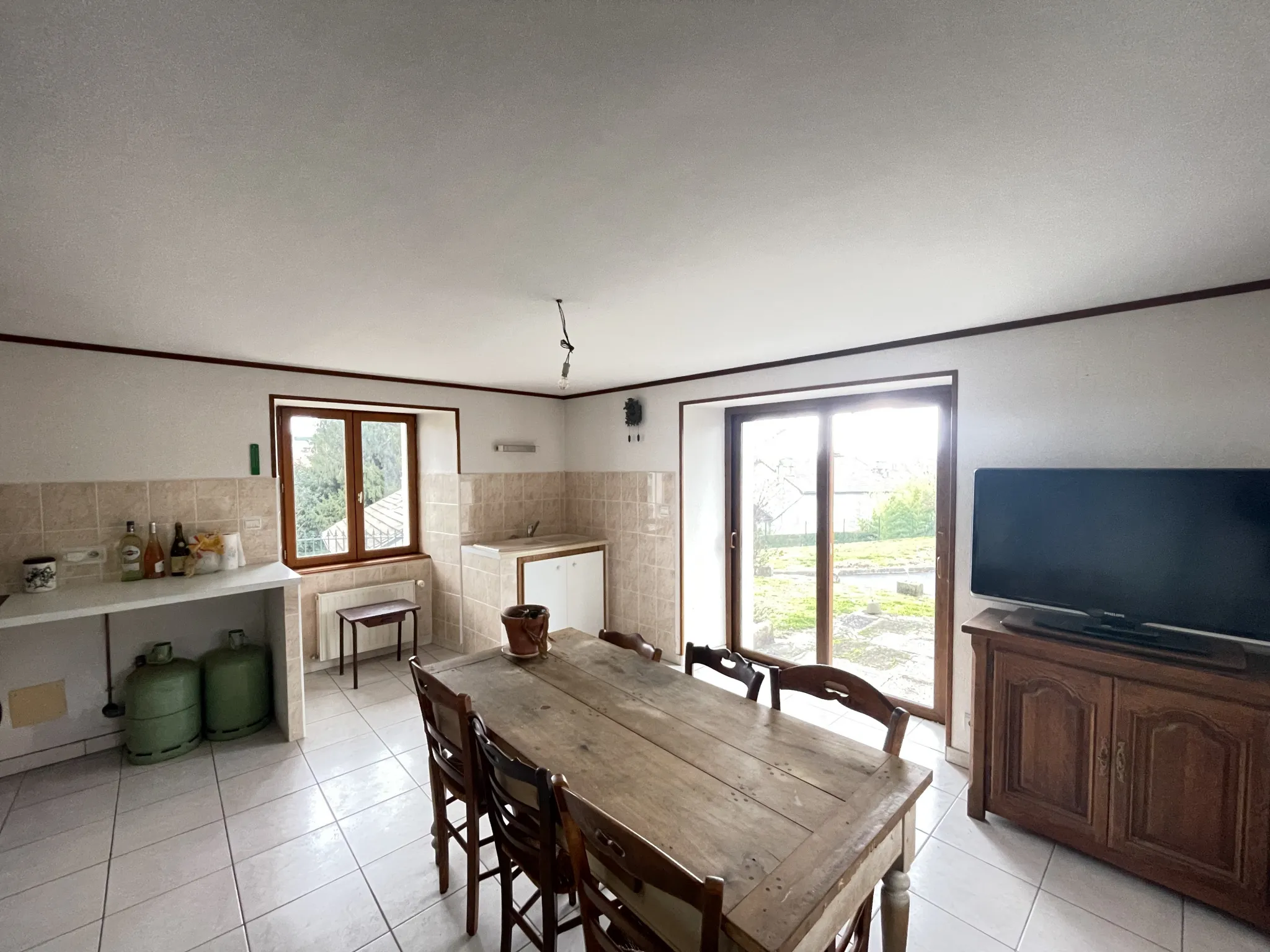 Maison en pierre à Cros-de Montvert avec vue sur la vallée 