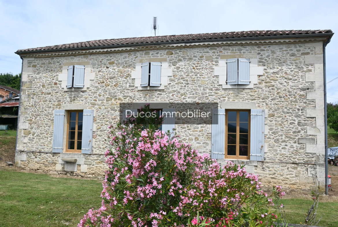 Maison en pierre à 1 h de Bordeaux 