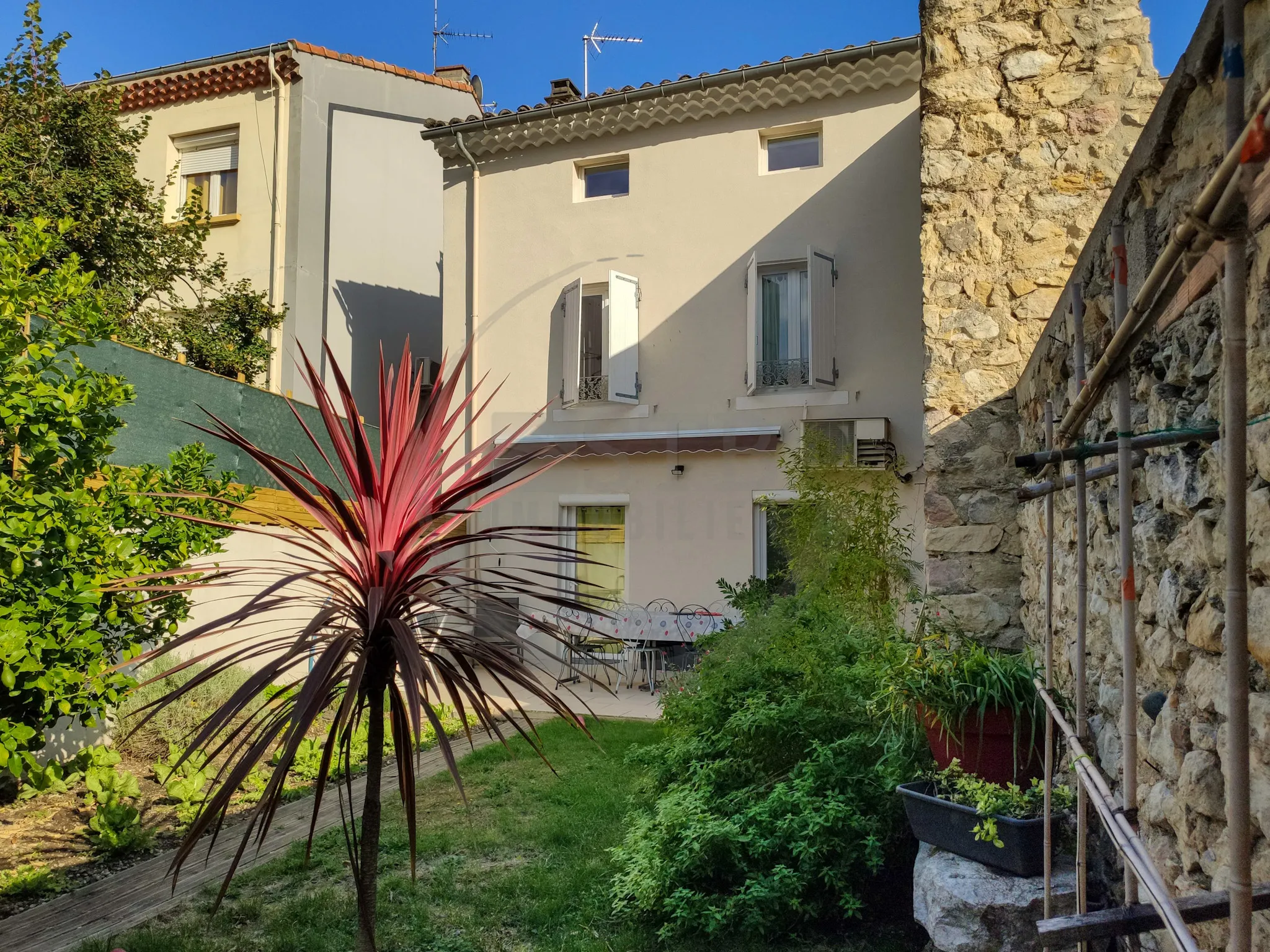 Maison de Village Rénovée à Charmes-sur-Rhône 