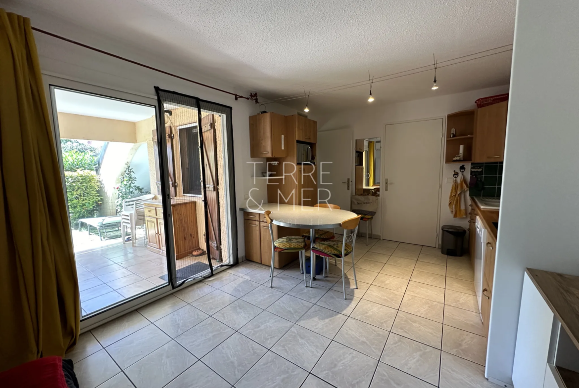 Appartement 2 pièces 27m2 avec terrasse et parking à Saint-Cyprien plage 