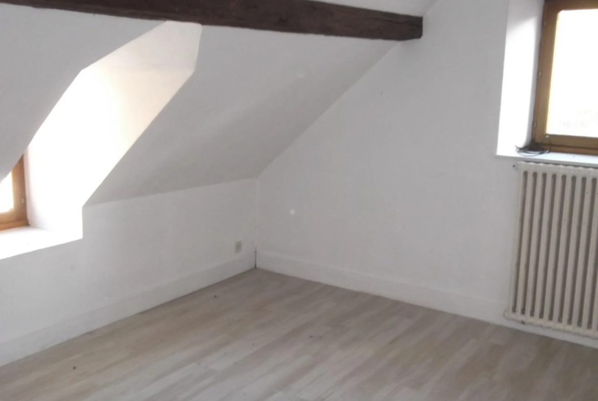 Immeuble de 210m2 au Centre de Baume les Dames 