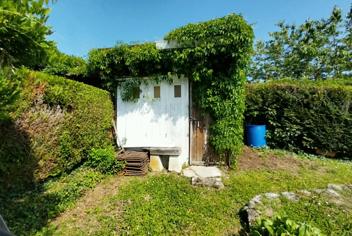 Propriété avec jardin et garage à Chancelade 