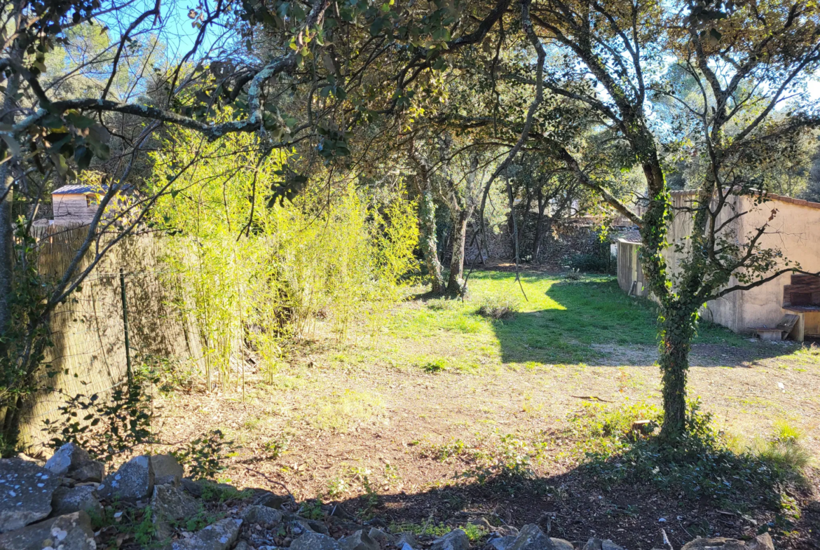 Terrain à bâtir de 452m2 à Souvignargues 