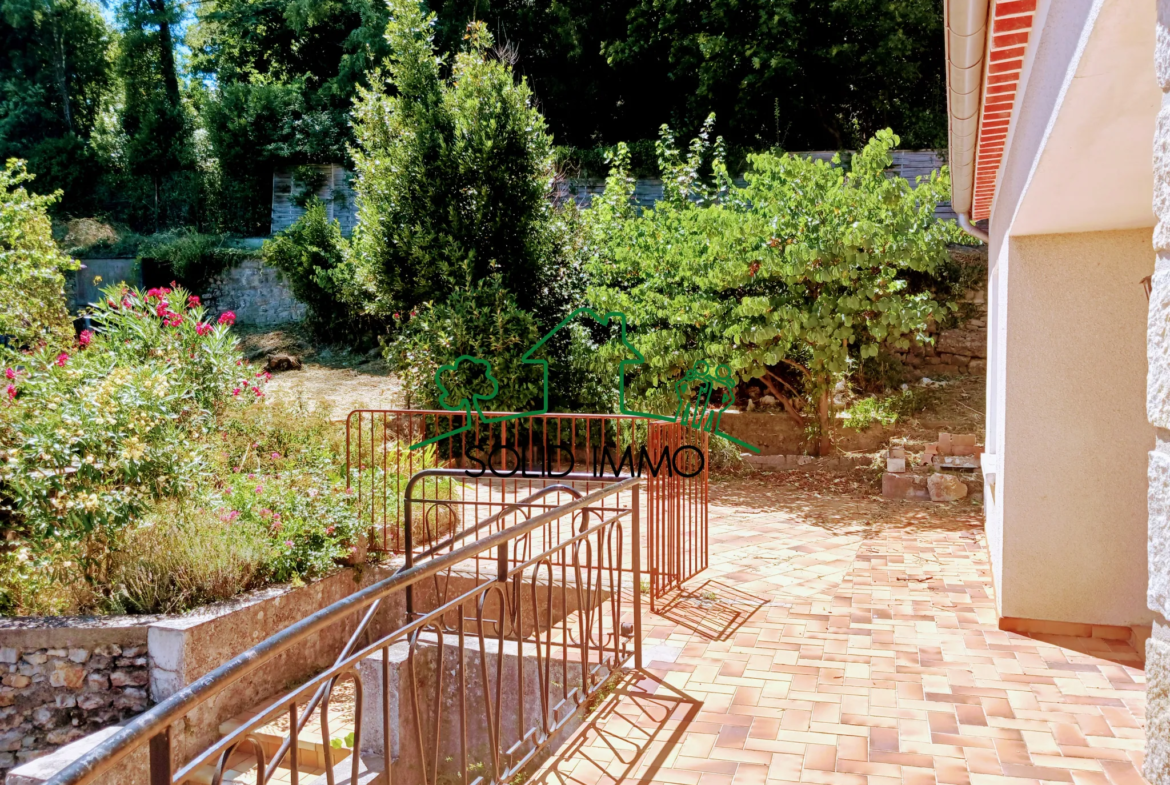 Belle Maison de 135m2 avec Vue sur le Château d'Aubenas 