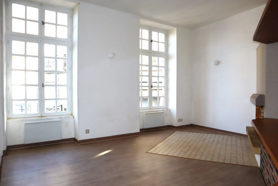 Appartement atypique en triplex à Autun 