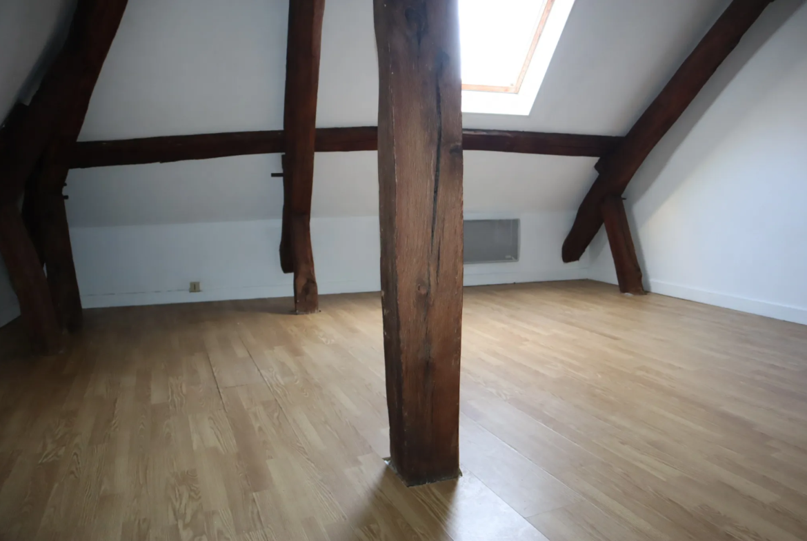 Appartement atypique en triplex à Autun 