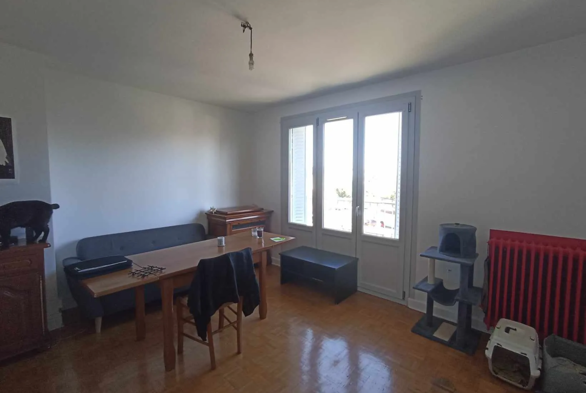 Appartement T3 à Nevers avec Garage Fermé et Cave 