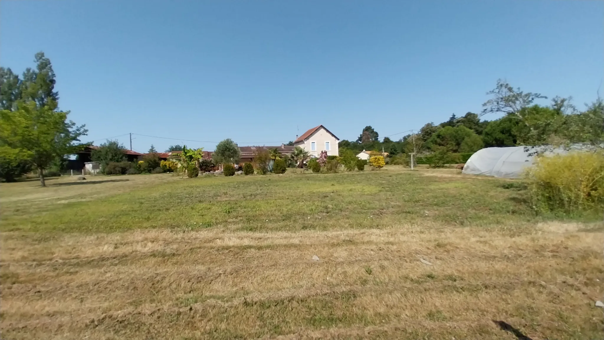 Maison en Pierre avec 5 Chambres et Piscine à Razac sur L'Isle 