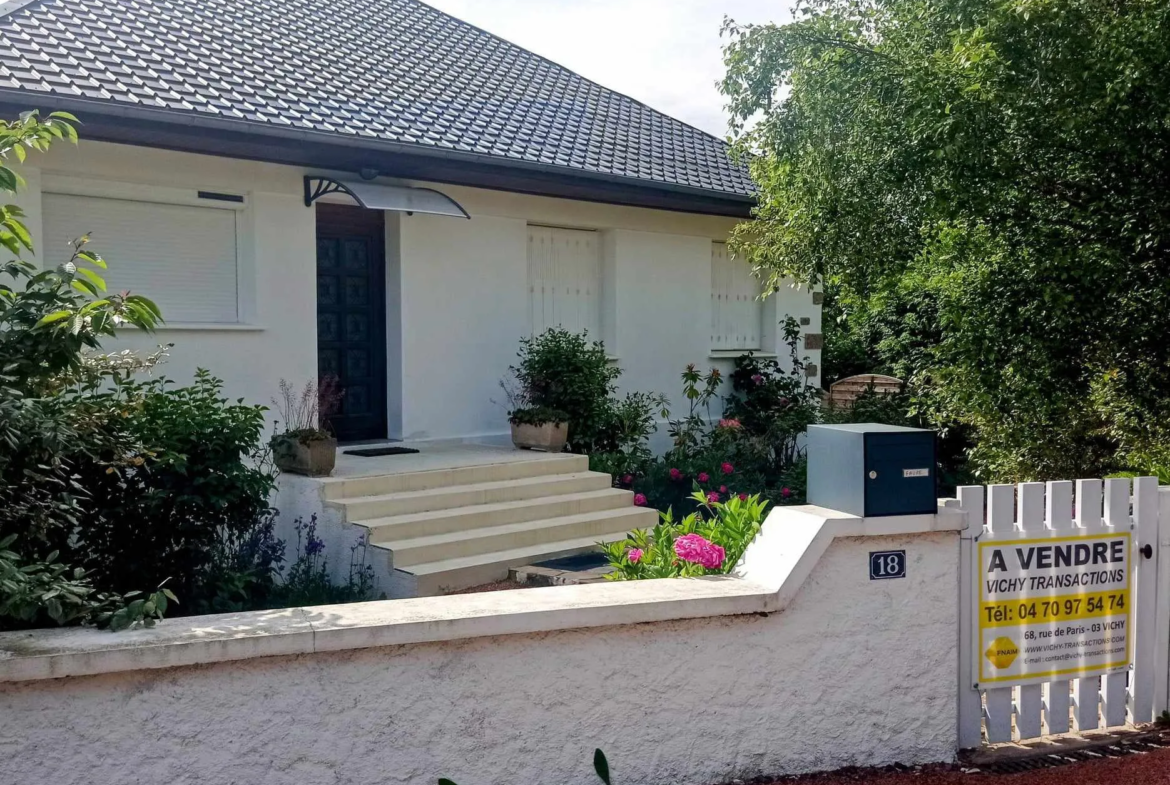 Charming 140 sqm House in Creuzier le vieux with Garden 