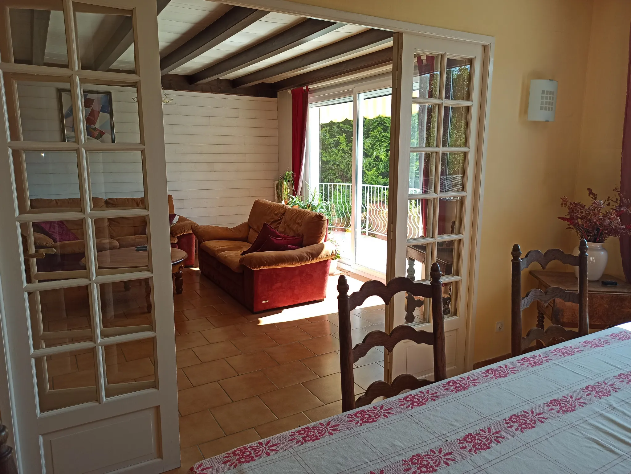 Charming 140 sqm House in Creuzier le vieux with Garden 