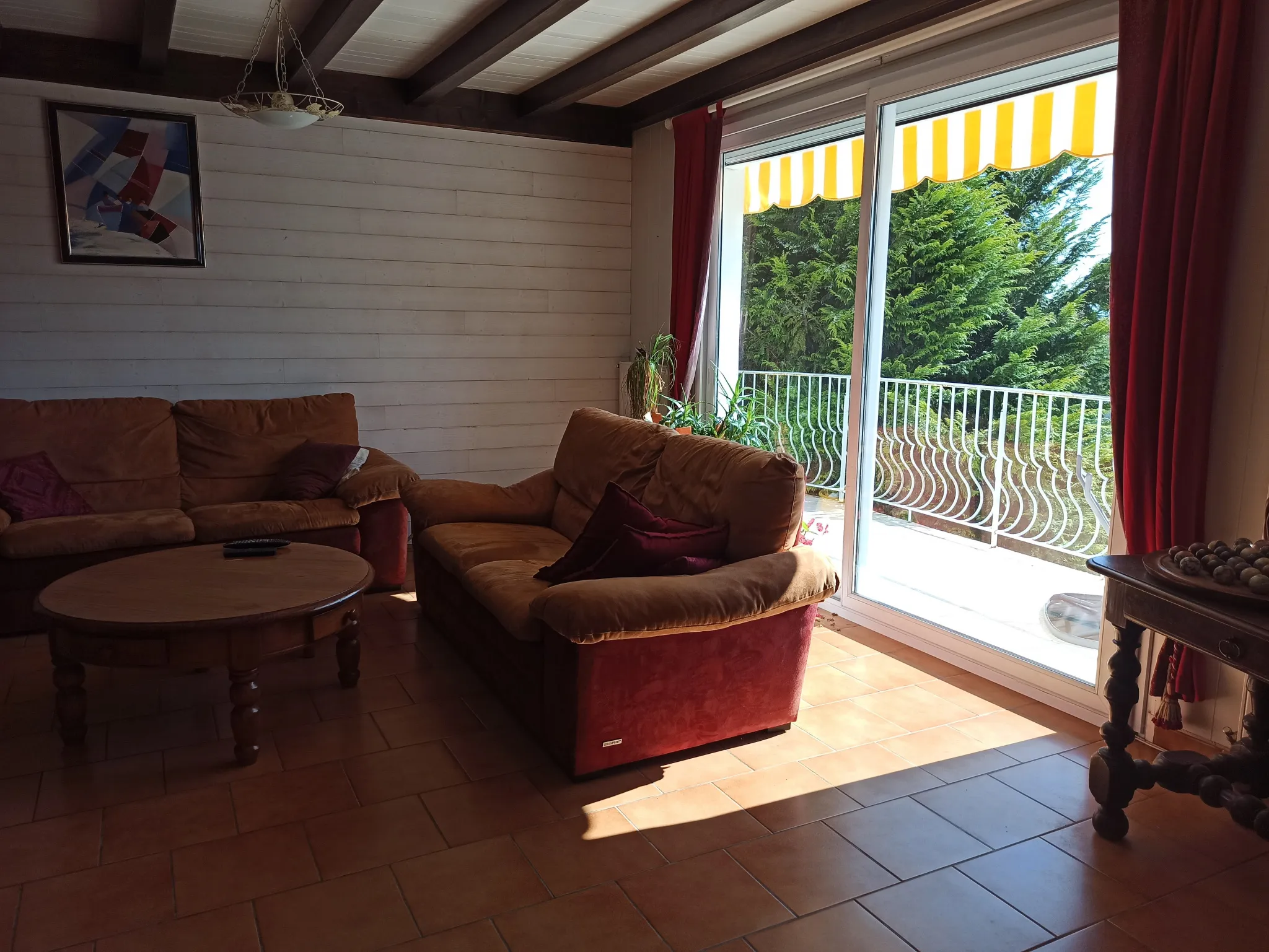 Charming 140 sqm House in Creuzier le vieux with Garden 