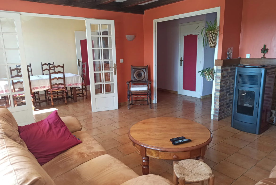 Charming 140 sqm House in Creuzier le vieux with Garden 