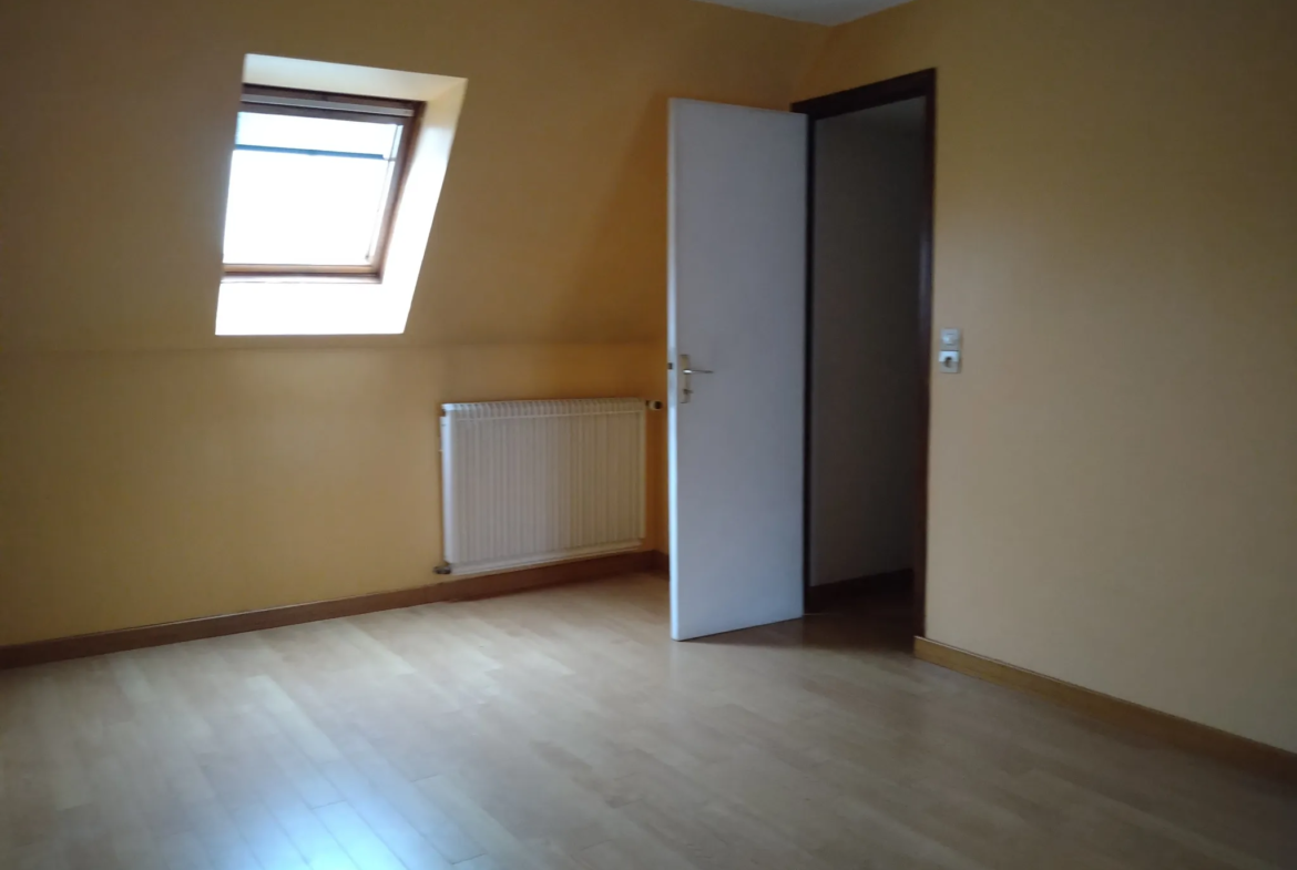 Immeuble de 220 m2 à rénover - St Pierre Des Nids 53370 