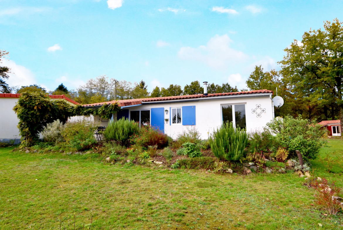 Maison de vacances à Ecuras avec 2 chambres 