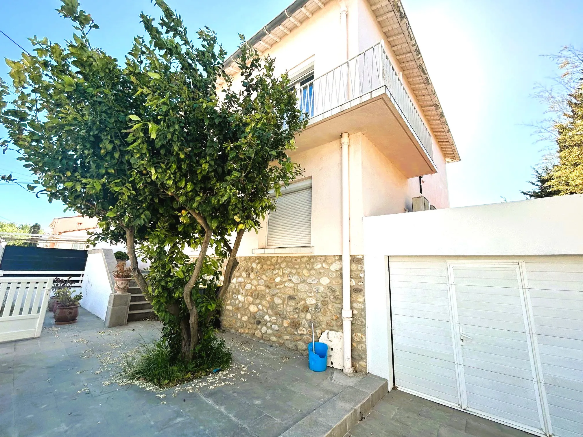 Maison de ville à Perpignan avec deux appartements indépendants 