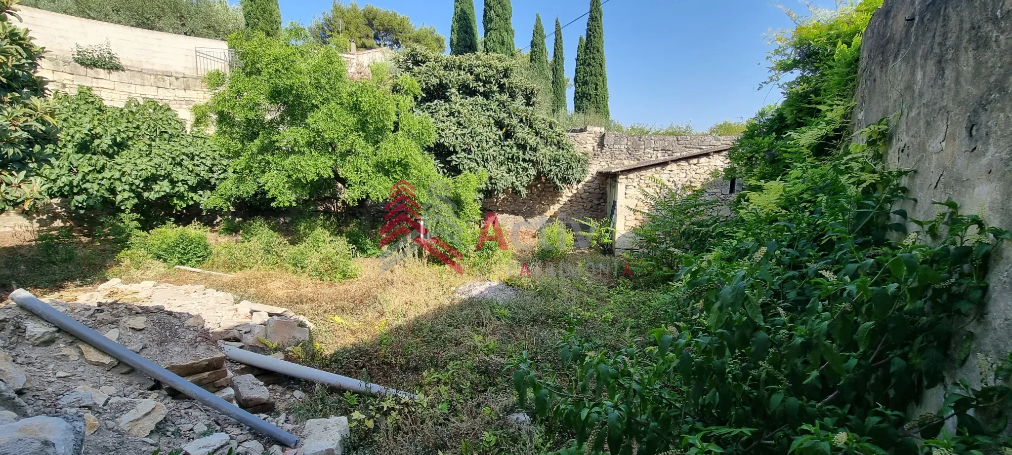 Terrain à bâtir de 223m2 à Beaucaire 